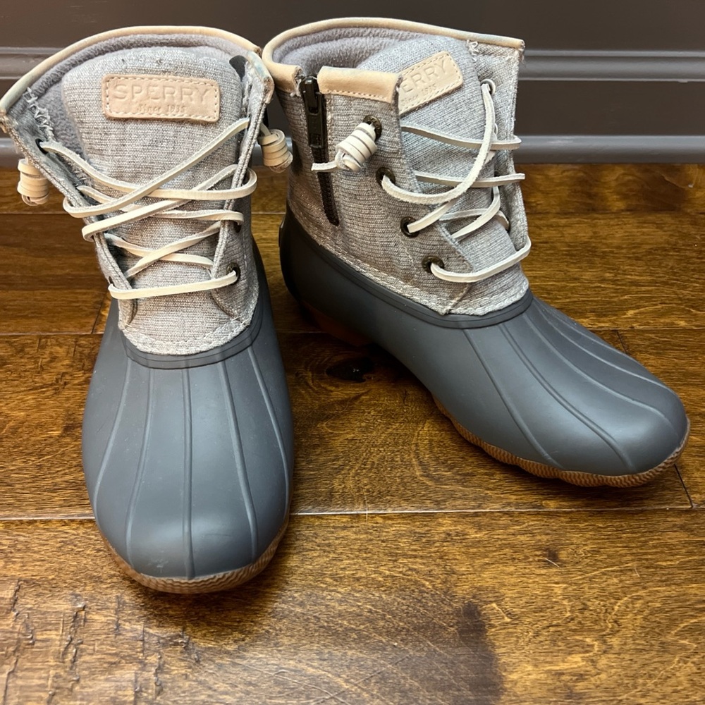Sperry Gray/Gray Sparkle with Tan Trim and Laces Winter Boots